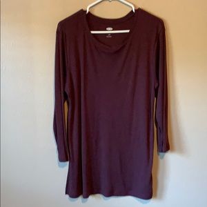 Maroon top‼️